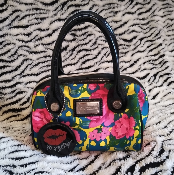 Vtg Betsey Johnson Yellow Skull Roses Cosmetic Bag - Picture 7 of 8